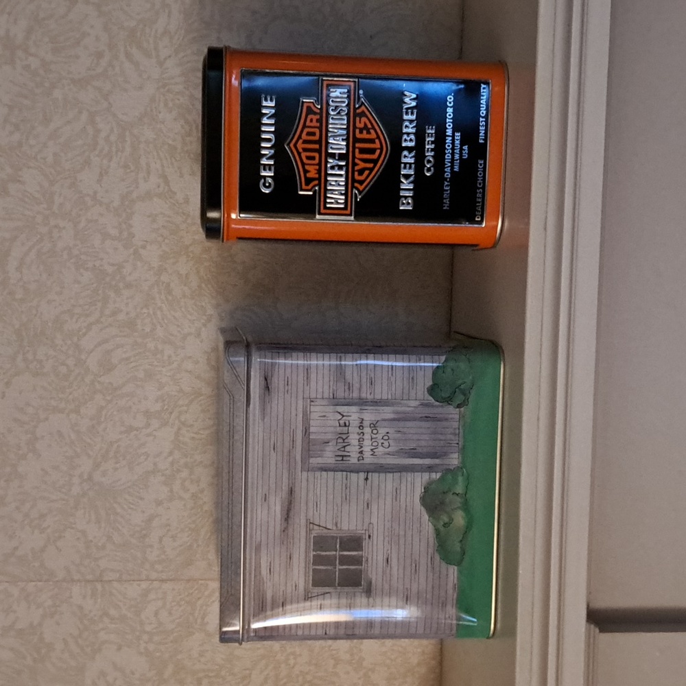 Harley Davidson tins